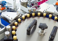 400 sztuk / min Półautomatyczna okrągła maszyna do etykietowania butelek Dwustronne etykietowanie